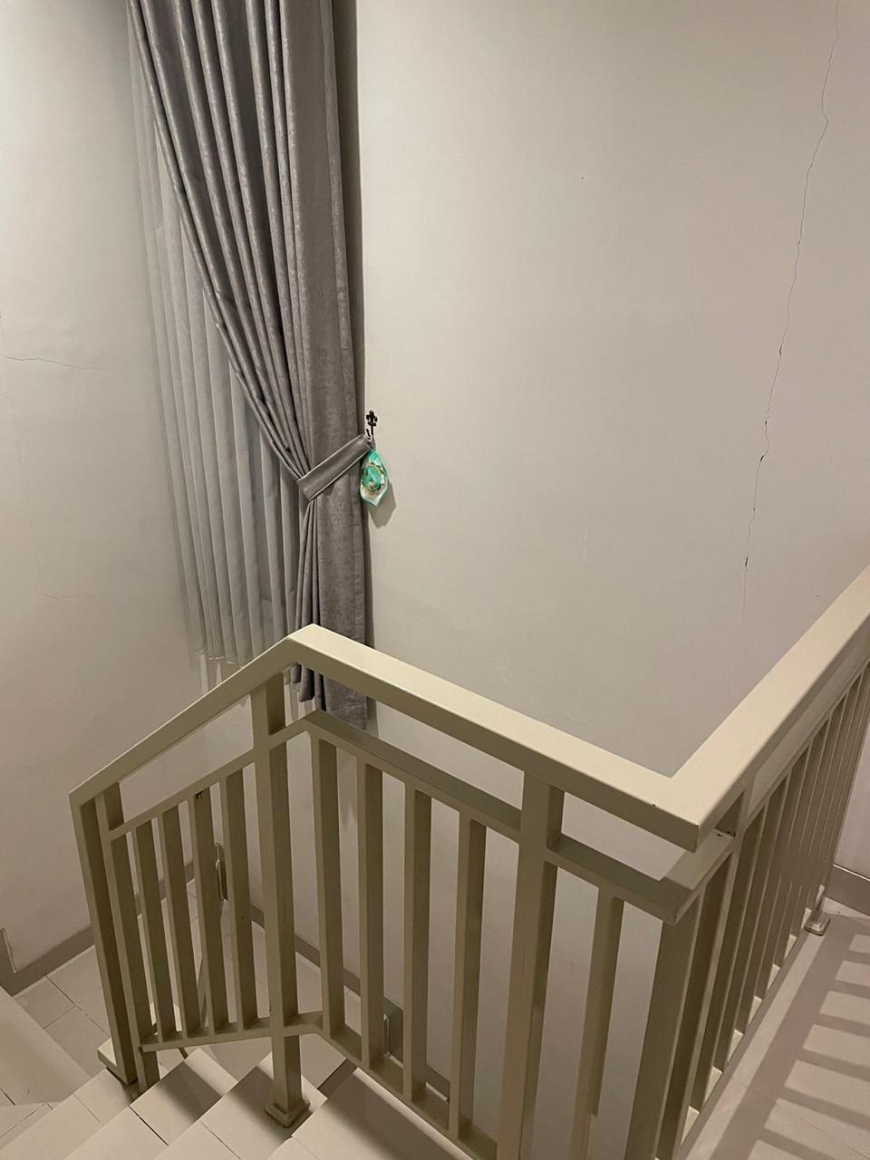 Rumah Semi Furnished Di Jual di Grand Taruma Karawang